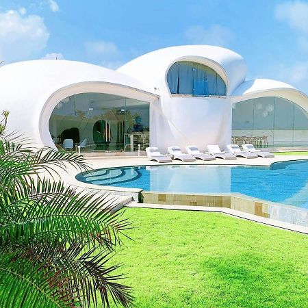 The Cloud Beachfront Villa Tabanan ภายนอก รูปภาพ