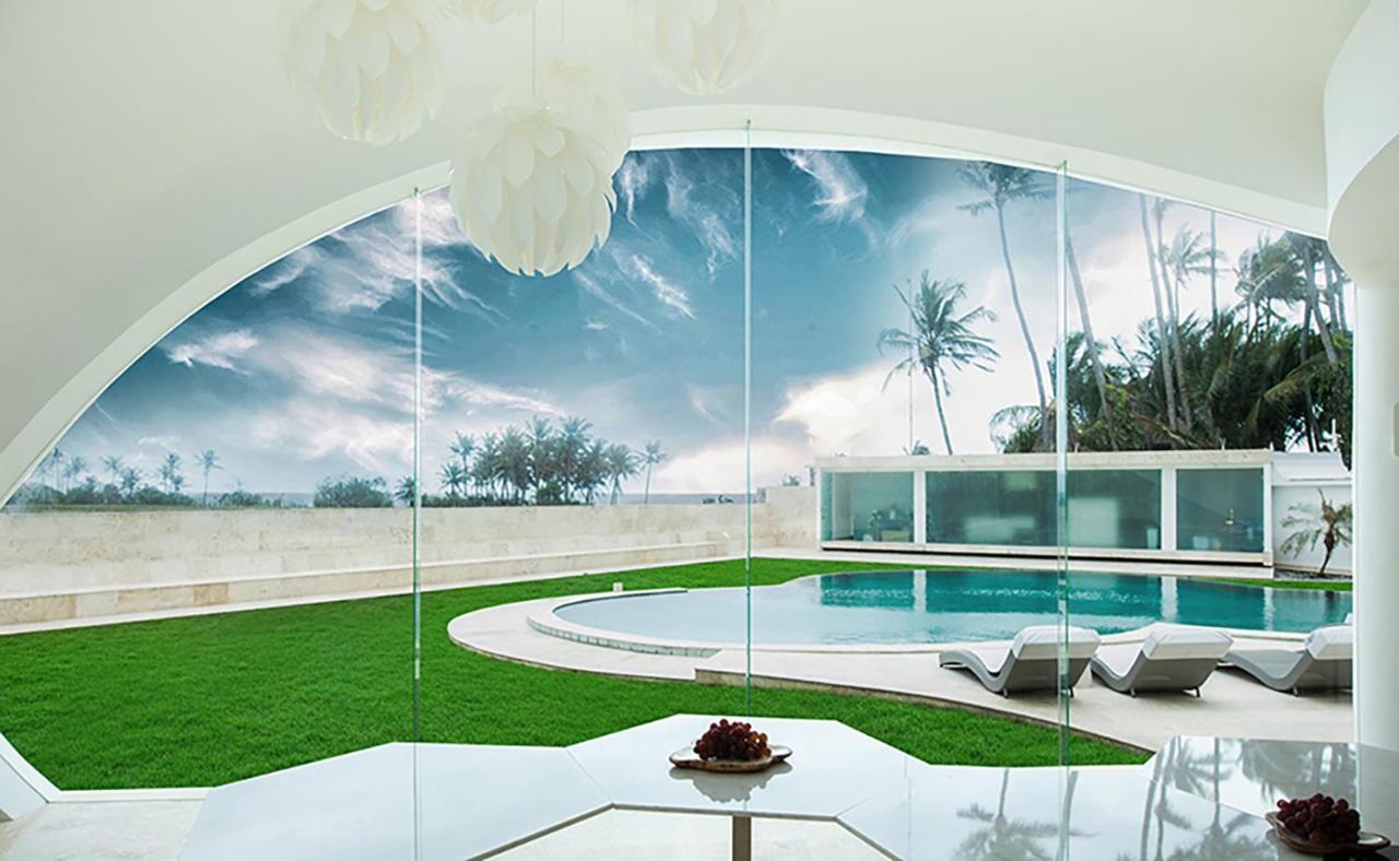 The Cloud Beachfront Villa Tabanan ภายนอก รูปภาพ