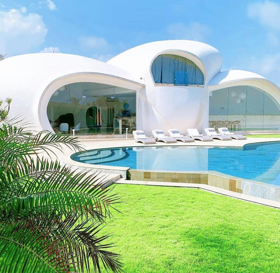The Cloud Beachfront Villa Tabanan ภายนอก รูปภาพ