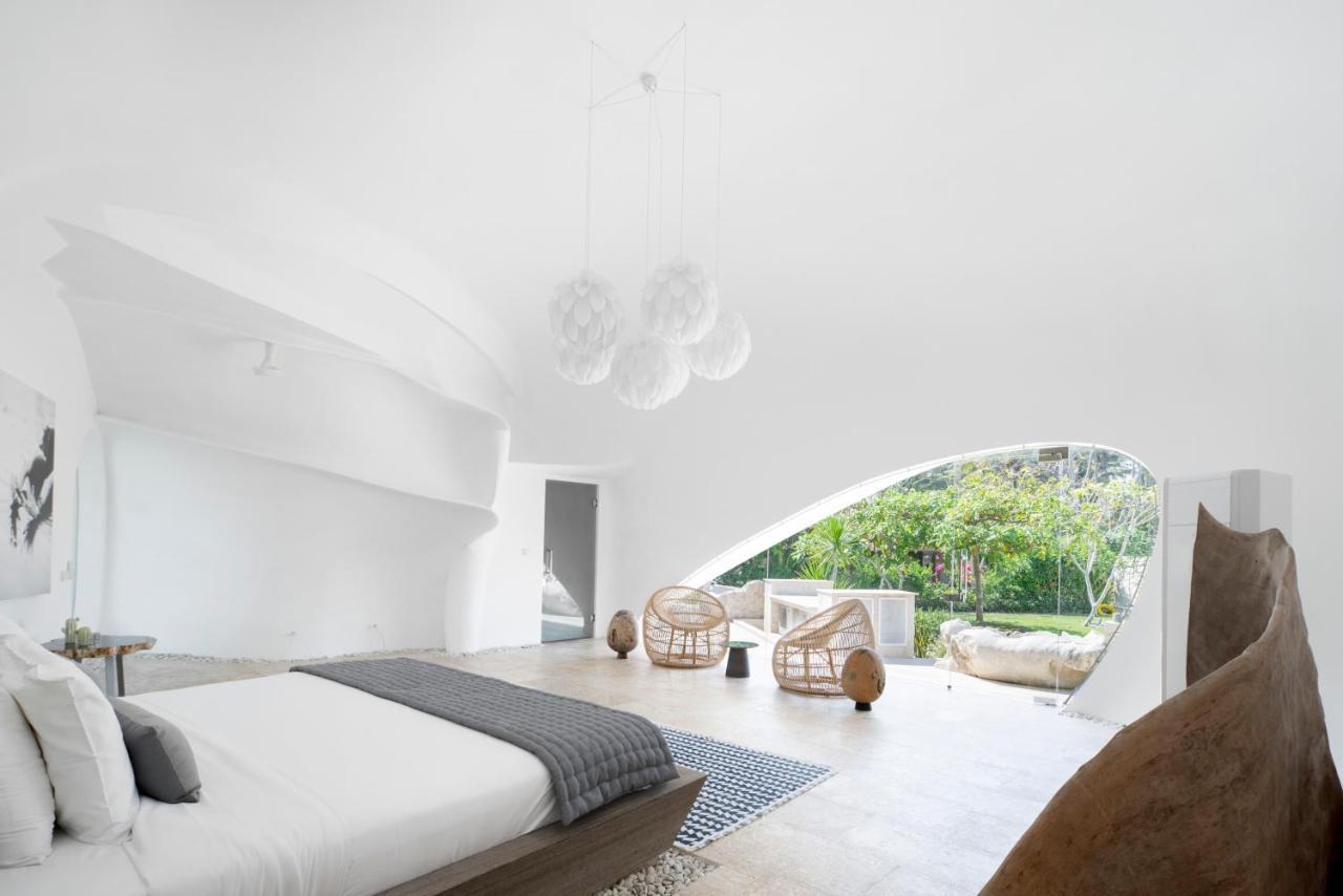 The Cloud Beachfront Villa Tabanan ภายนอก รูปภาพ