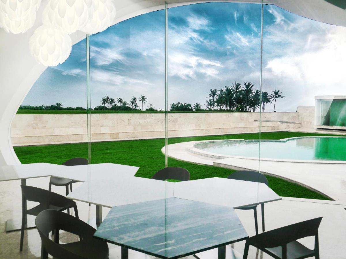 The Cloud Beachfront Villa Tabanan ภายนอก รูปภาพ